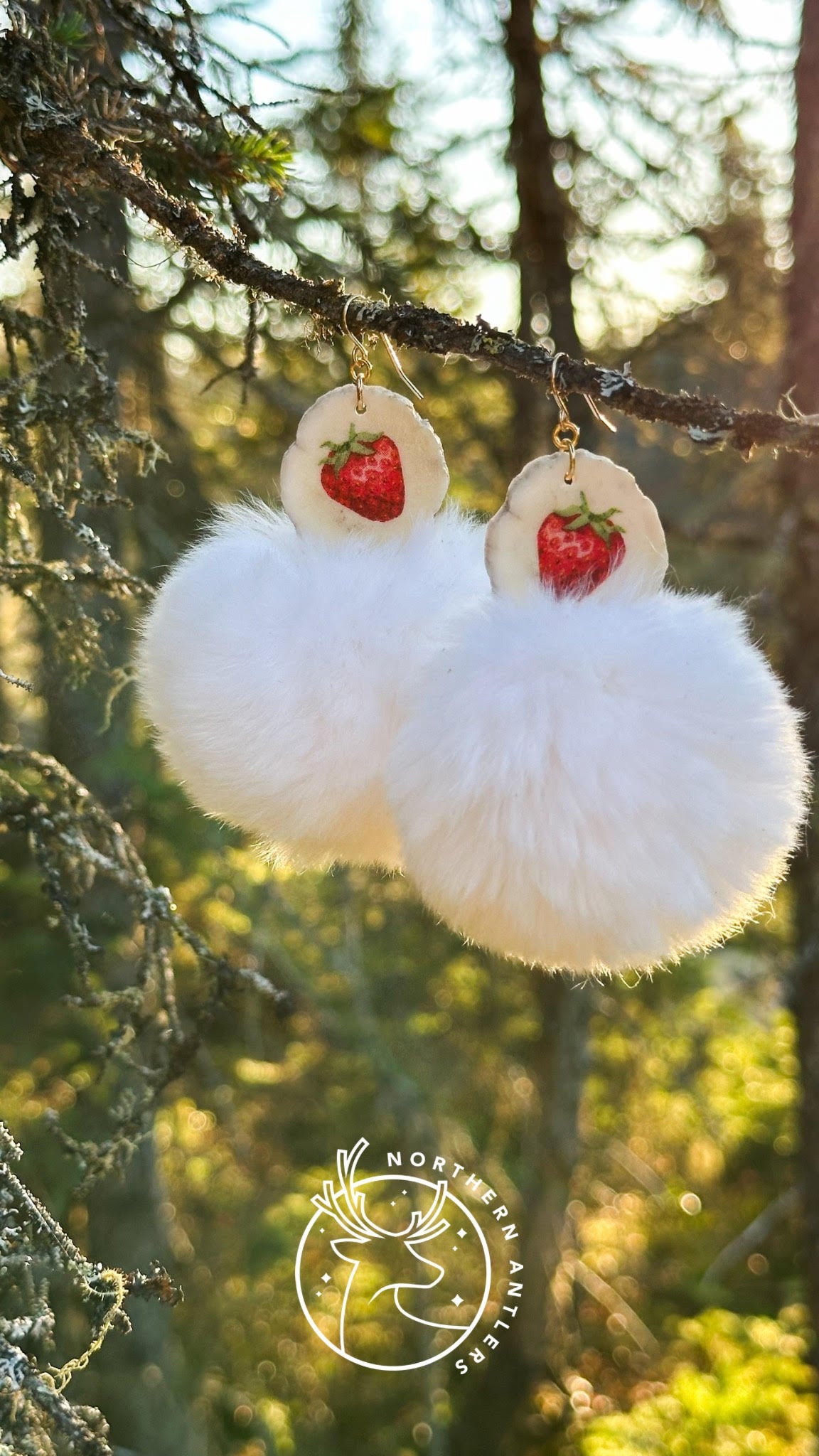 Antler & Fur Pom - Strawberry