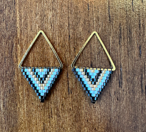 BrickStitch Triangle Earring BWG