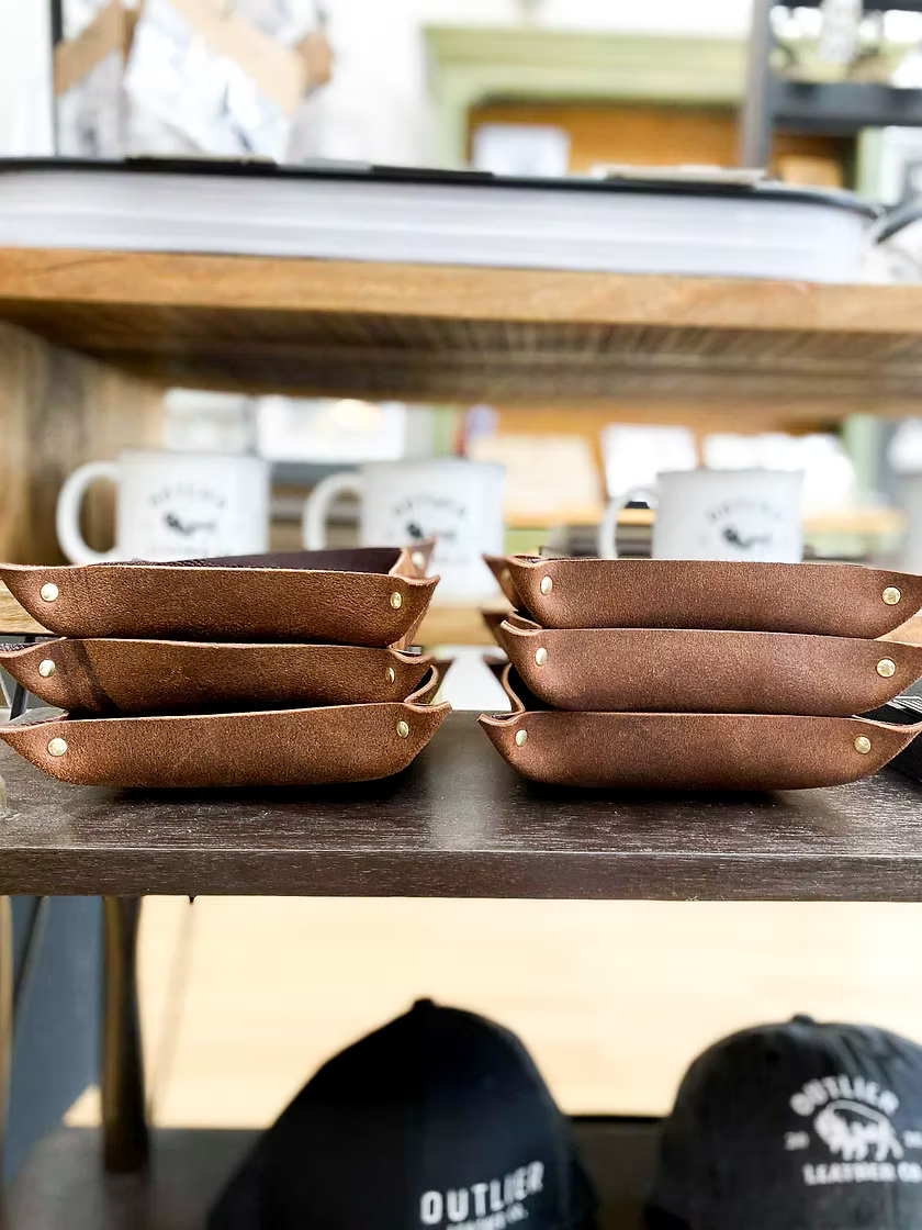 Horween Glace Brown Latigo Coin Caddy