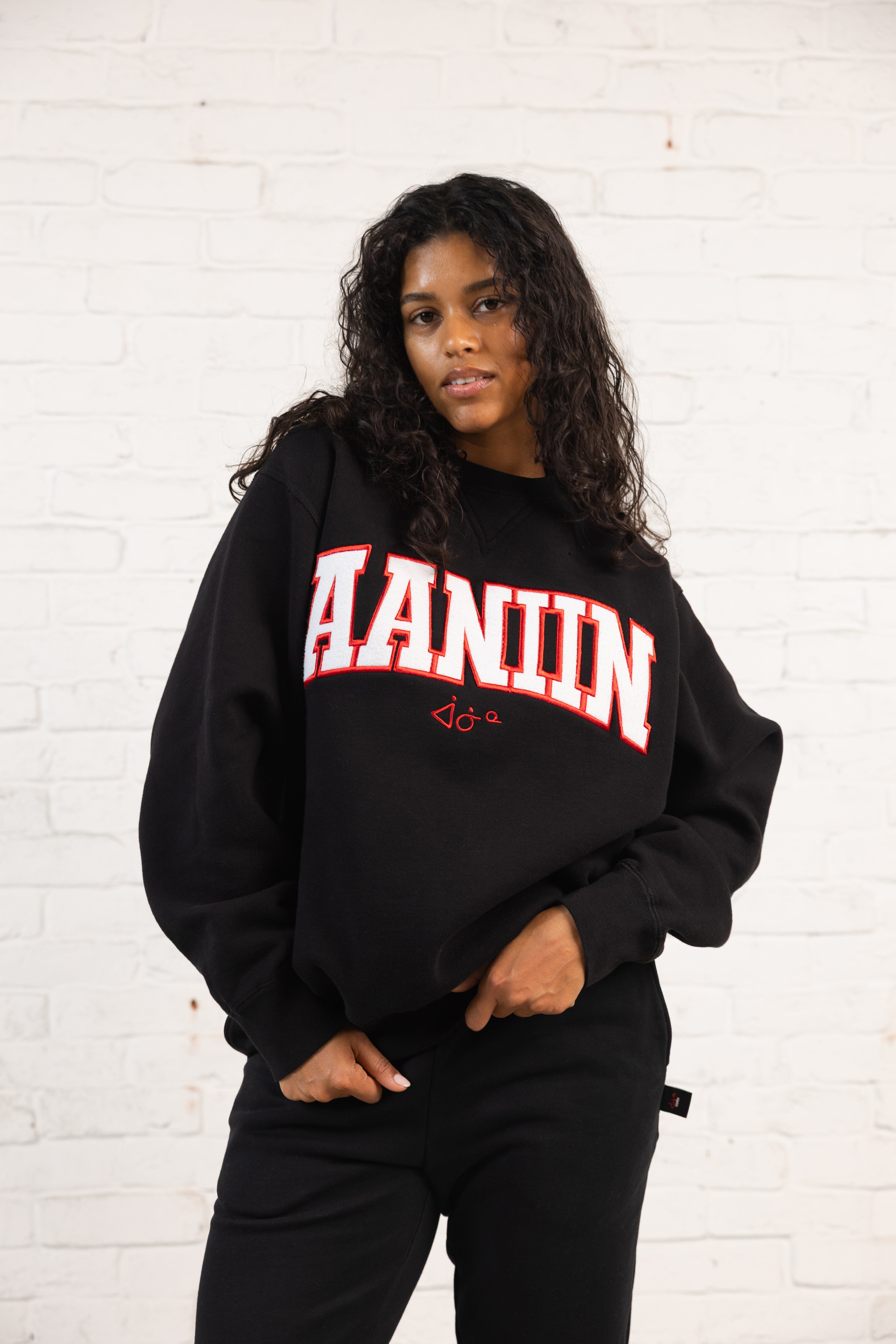 aaniin Varsity Crew