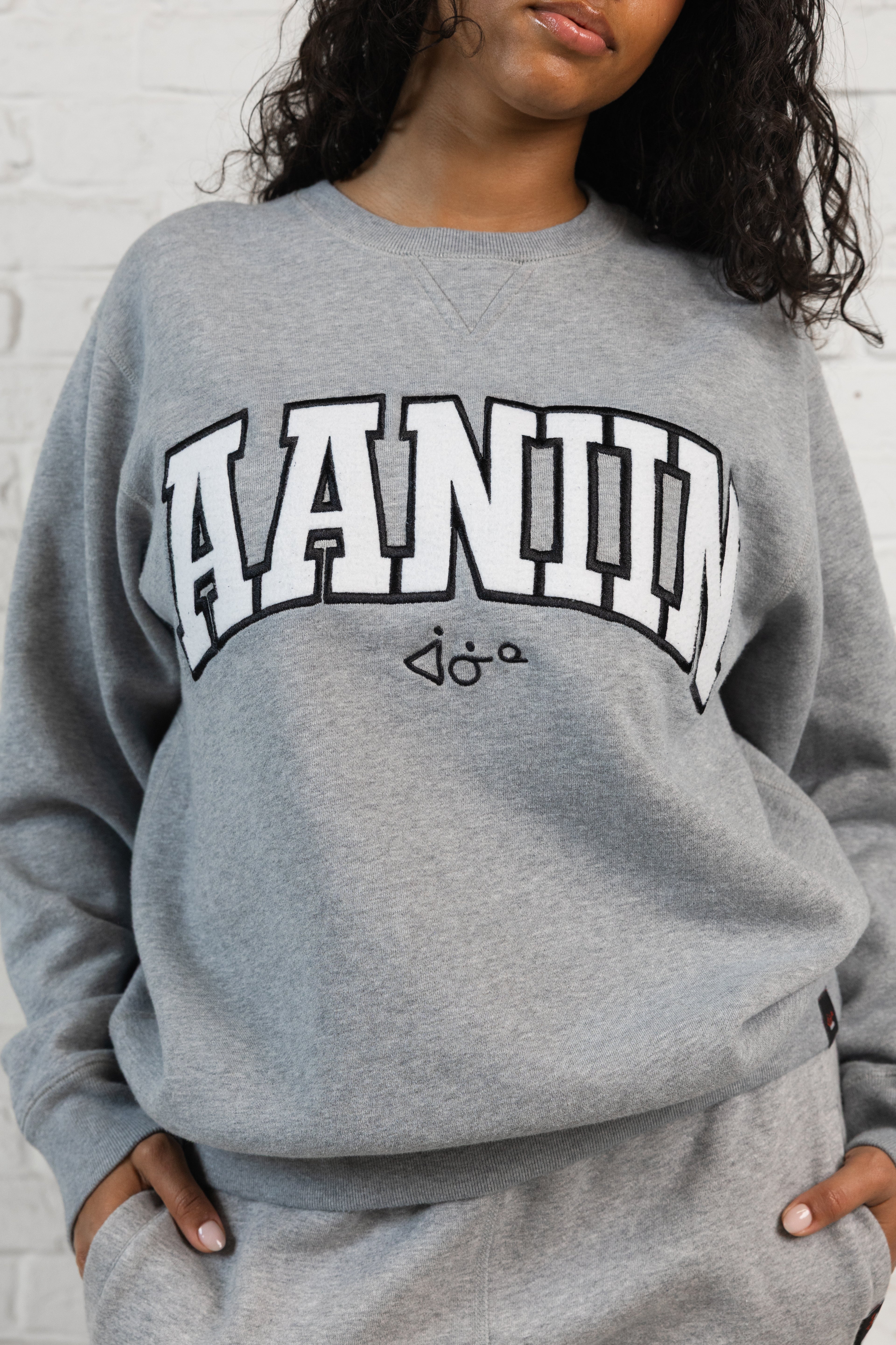 aaniin Varsity Crew